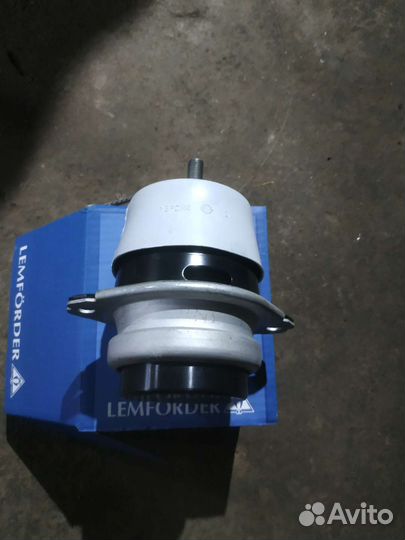 Опора двигателя Tuareg,Q7,Порш Каен(новые)