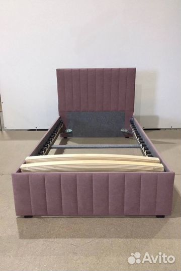 Кровать подростковая детская мягкая