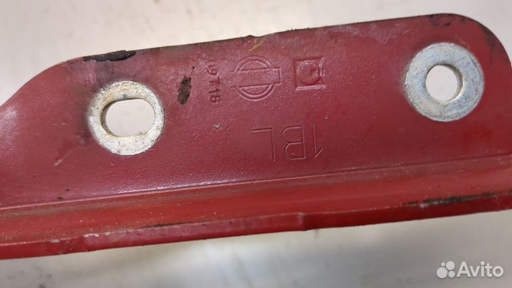 Петля капота левая Nissan Juke