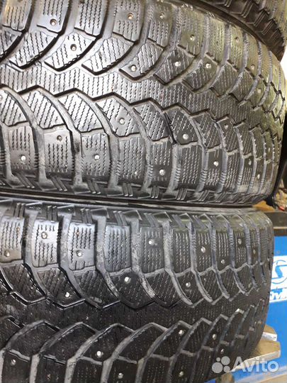 Bridgestone Blizzak Spike-01 215/55 R16