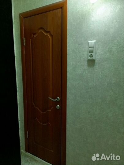 Межкомнатные двери бу 60 см с коробкой