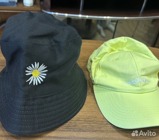 Панама и кепка