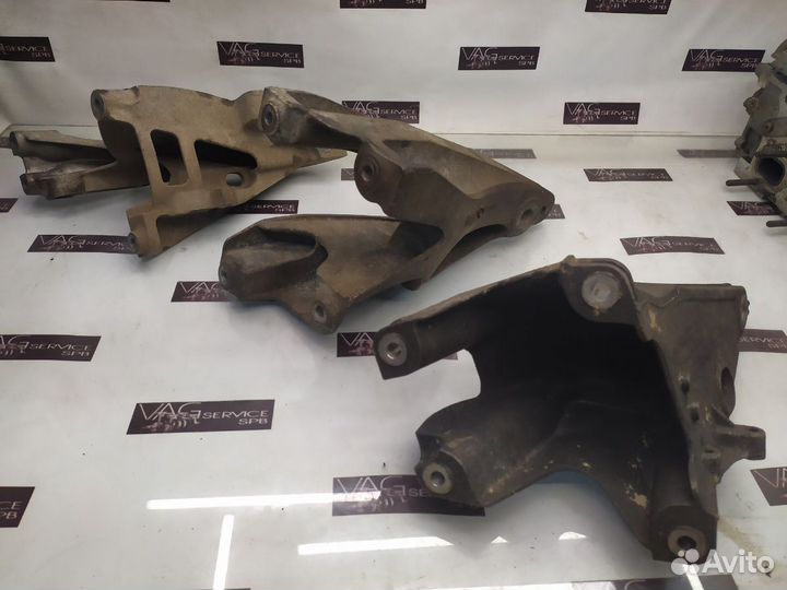 Кронштейн двигателя задний VW VAG 2.5 AXE BNZ