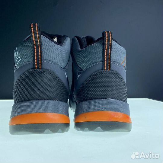 Adidas Terrex 040
