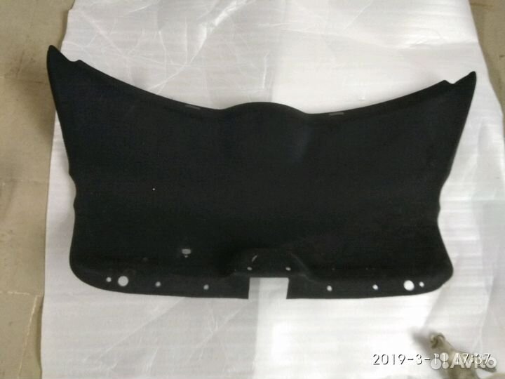 Шкода Октавия А7 обшивка двери багажника