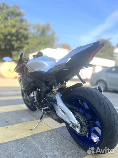 Yamaha R1M