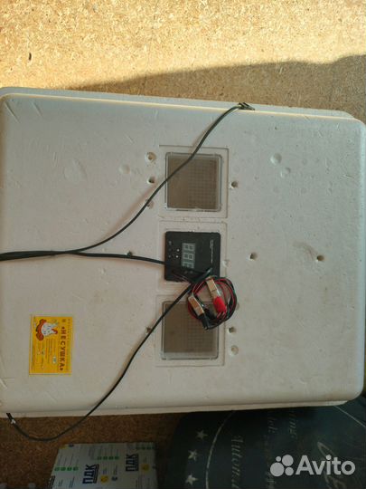 Инкубатор для яиц автоматический несушка