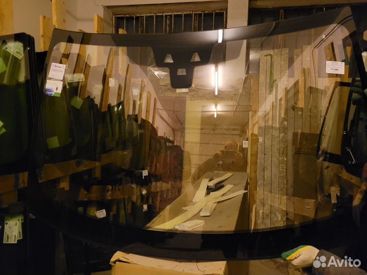 Стекло лобовое ренж ровер спорт 2017