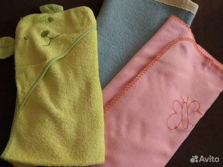 Полотенце, флисовый плед и одеялко