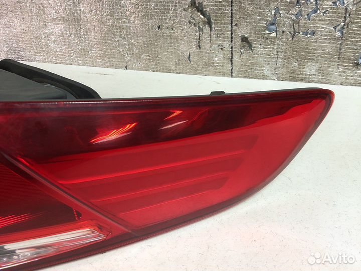 Задняя правая фара KIA Rio 3