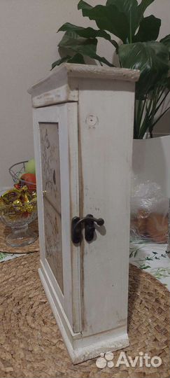 Ключница настенная