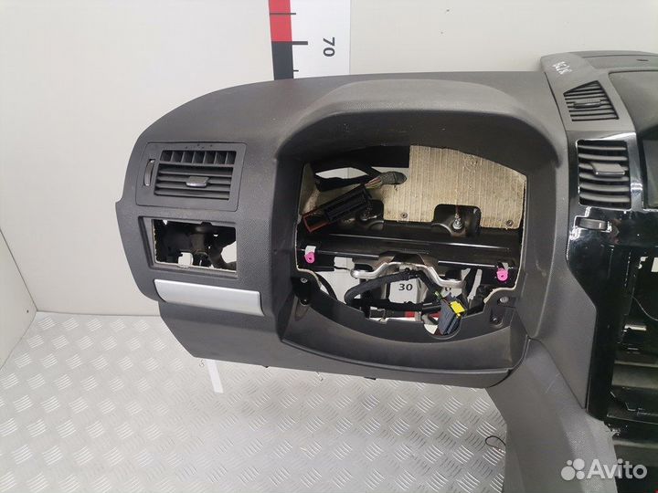 Торпедо (панель передняя) для Opel Zafira B