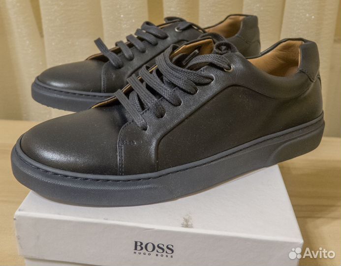 Hugo Boss новые кожаные кеды. Мужские