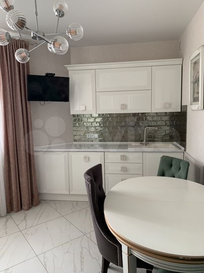 3-к. квартира, 90 м², 16/17 эт.