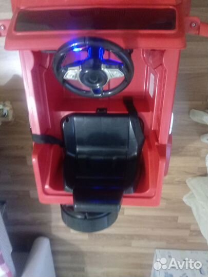 Детский электромобиль