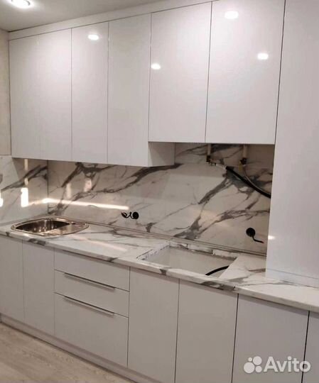 Кухня готовая новая