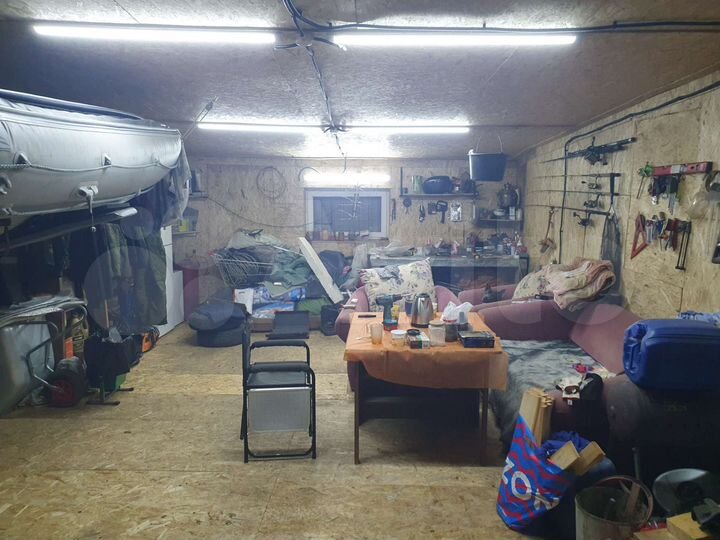 Гараж, > 30 м²