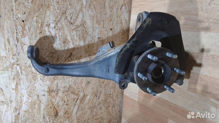 Б/У Кулак поворотный в сборе перед. R Path NIS