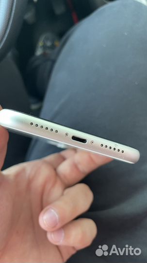 Телефон iPhone 11