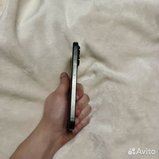 iPhone 15 Pro, 256 ГБ