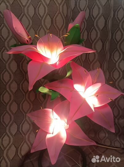 Светильник Лилии