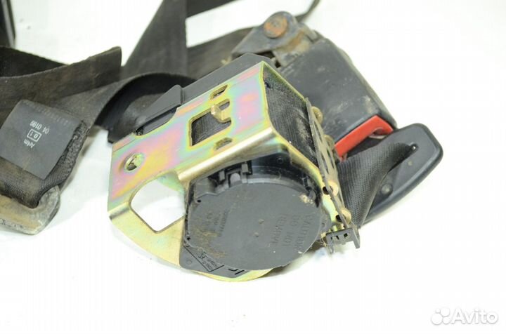 Ремень безопасности задний Ford Focus DF 1.6 zetec