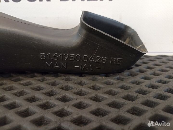 81619500428 Патрубок отопителя Man TGA, Man TGX