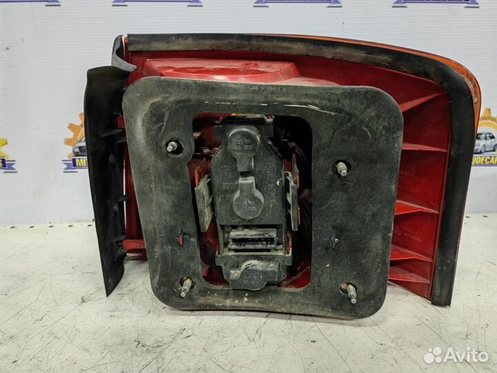 Фонарь зад.лев. Audi A6 C5 универсал