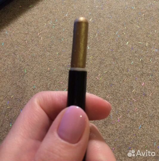 Мерцающие тени-карандаш для век