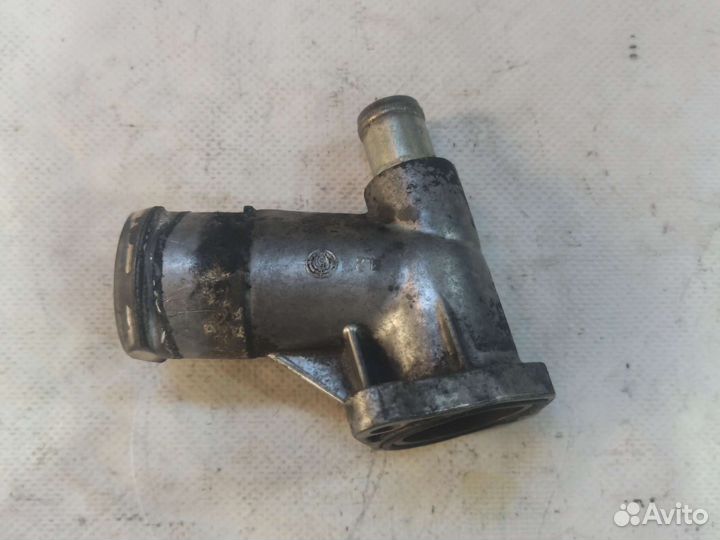 Фланец тройник системы охлаждения Mercedes OM642