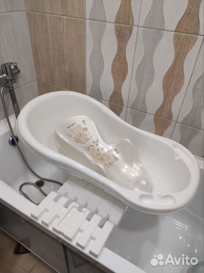 Ванночка для купания с горкой