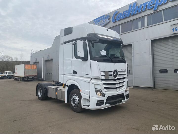 Mercedes-Benz Actros 1942, 2022