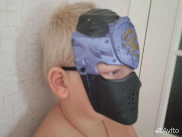 Маска Саб-Зиро