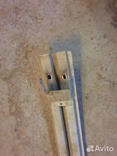 Усилитель переднего бампера Lifan Solano