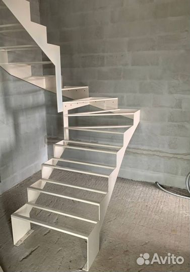 Лестница на монокосоуре