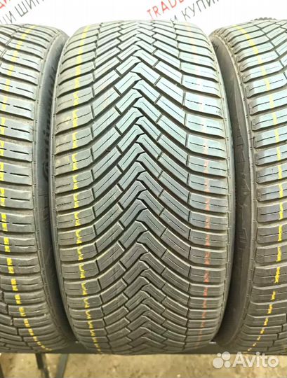 Continental AllSeasonContact 215/60 R17 93V