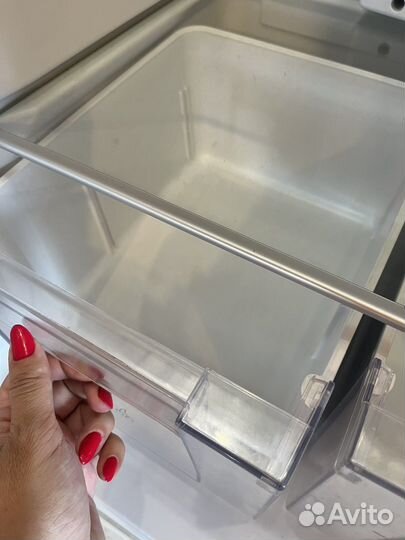 Холодильник Hotpoint Ariston бу No frost