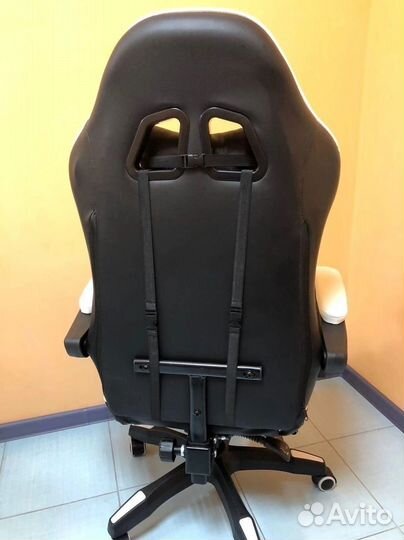 Кресло для игр. Игровое кресло с массажем