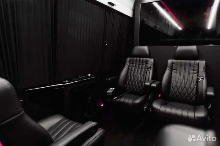 Аренда микроавтобуса Mercedes VIP кабинет 7 мест