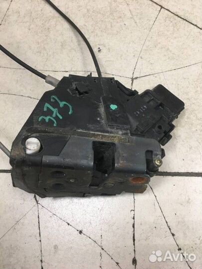 Замок двери задней левой Mazda 3