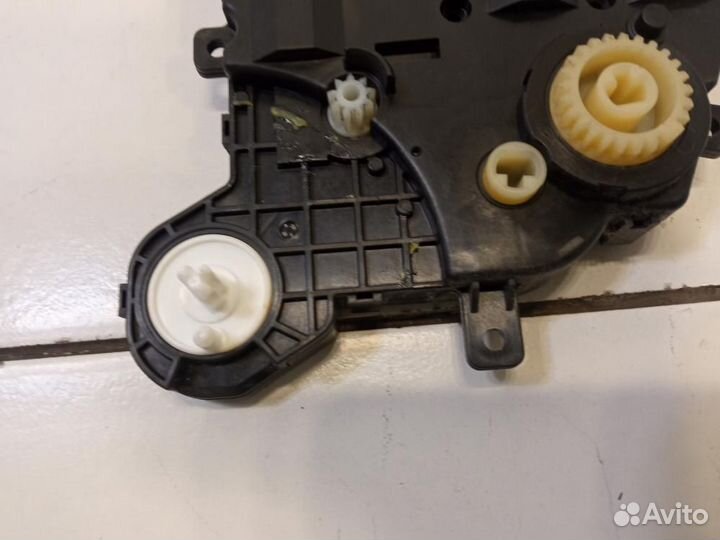 Сервопривод заслонок печки Toyota Camry XV70 70