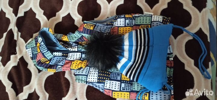 Детский конверт на выписку, жилет и шапочка