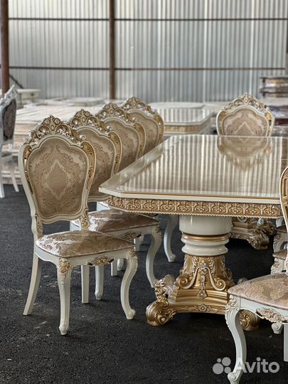 Столы и стулья