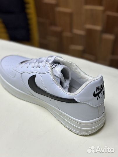 Кроссовки Nike Air Force 1