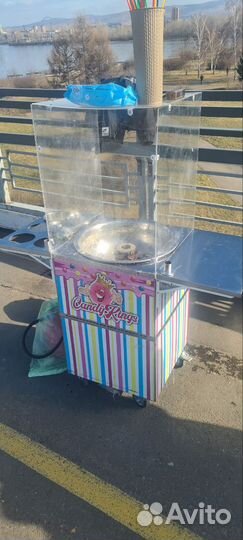 Сотрудник на сладкую вату