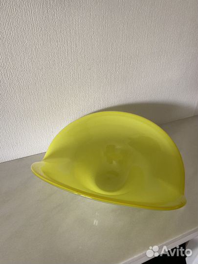 Ваза гнутое цветное стекло