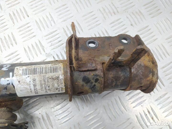 Б/У Б/У Стойка задняя Ржавчина на корпусе