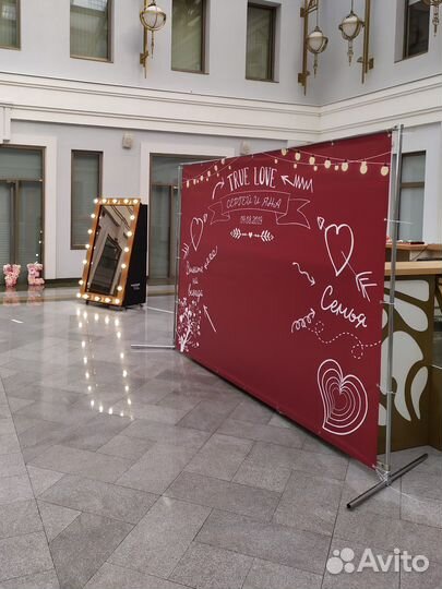 Фотозона Press Wall