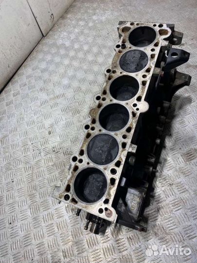Блок цилиндров BMW3 E361997