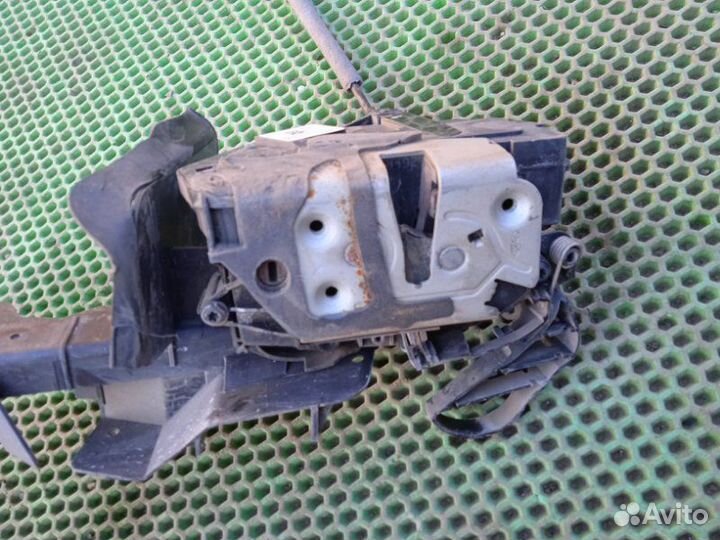 Замок двери передний левый Ford Focus 3 iqdb 2013